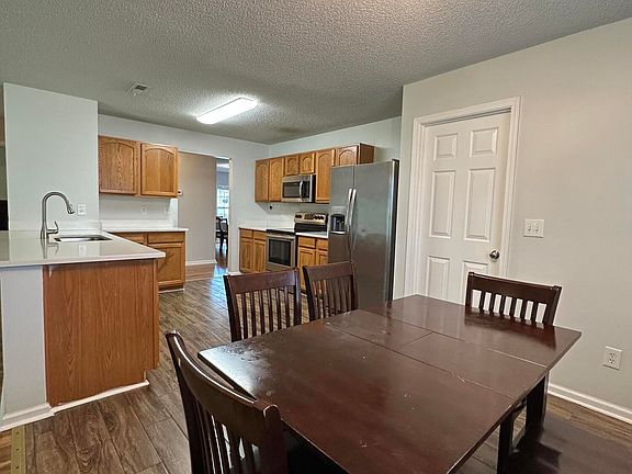 5th image of 5059 Thornton Dr