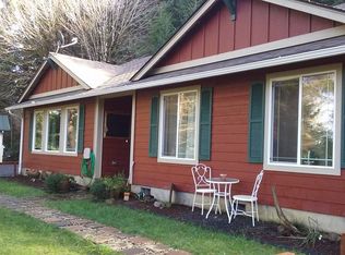 67060 Heron Rd, North Bend, OR 97459