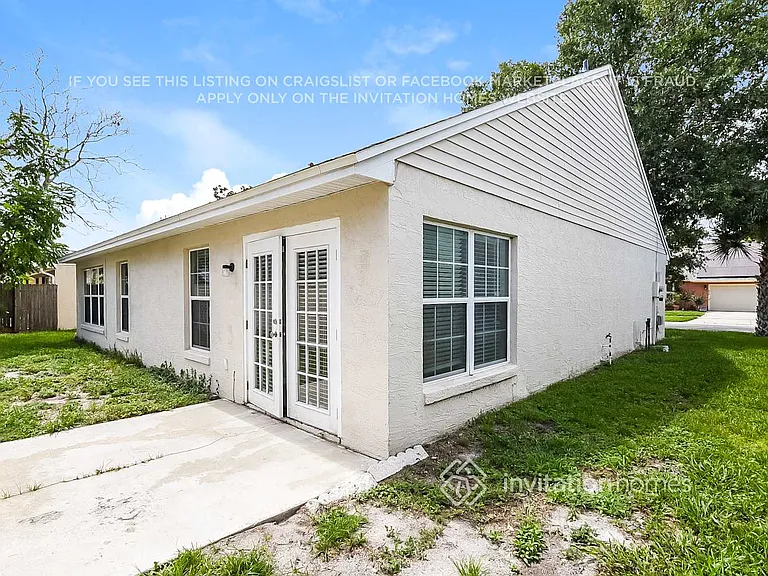 829 W Charing Cross Cir — Photo 16