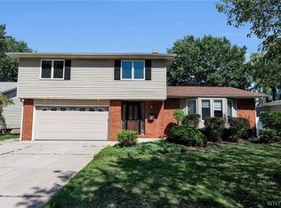 41 Mahogany Dr, Buffalo, NY 14221