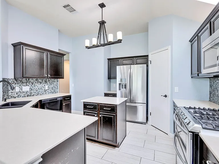 6412 Convict Hill Rd — Photo 33