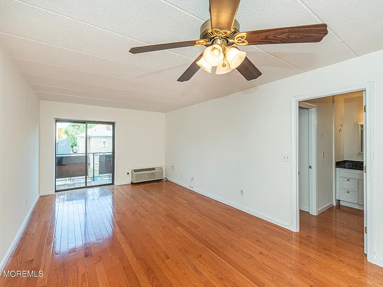 5 Linden St #3J — Photo 5