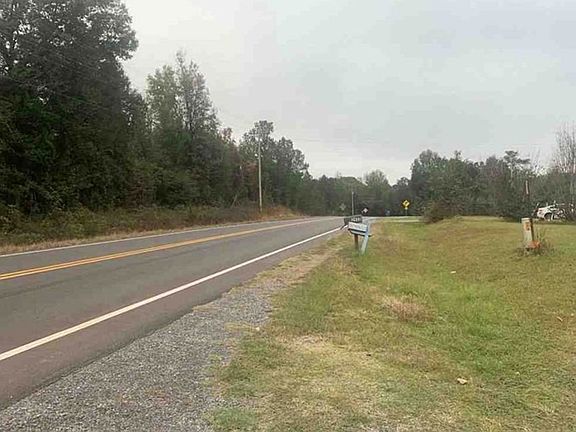 Exterior Neighborhood (street photo)