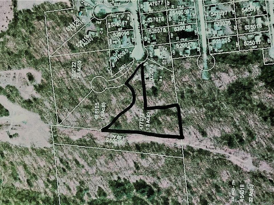 1st image of 19 Crum Elbow Dr