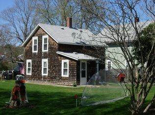 24 Lincoln St, East Greenwich, RI 02818