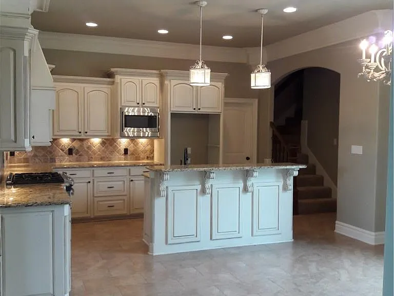 155 Lori Dr — Photo 6