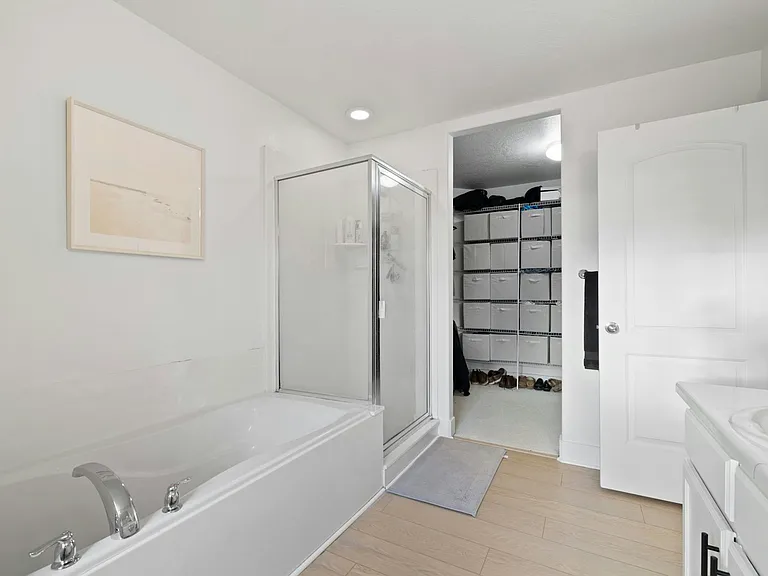 2657 N Elm Dr — Photo 30