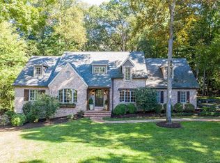 391 Racquet Club Rd, Asheville, NC 28803