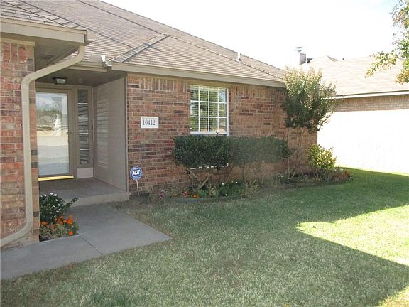 3rd image of 10412 NW 45th St