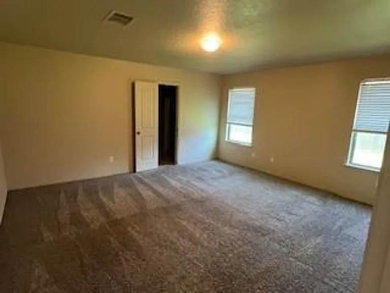 19115 Warlander Ct — Photo 10