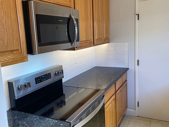 3rd image of 1667 Canary Dr #1667