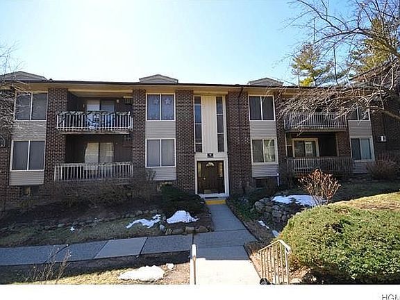 2nd image of 129 Country Club Ln