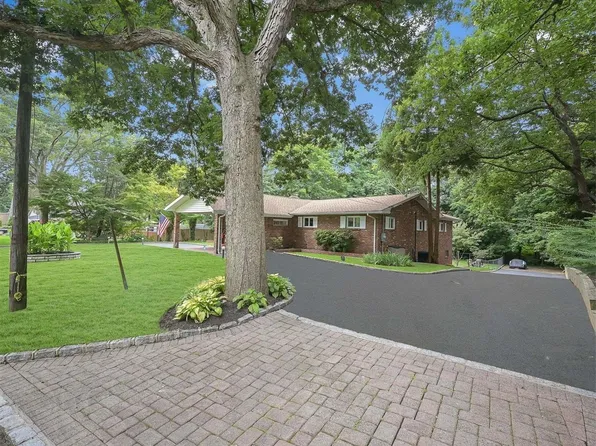 4 Brand Street, Kings Park, NY 11754