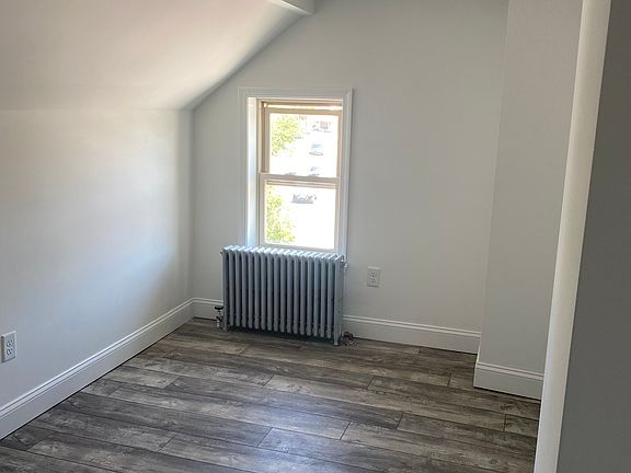 4th image of 138 E Lancaster Ave APT 7