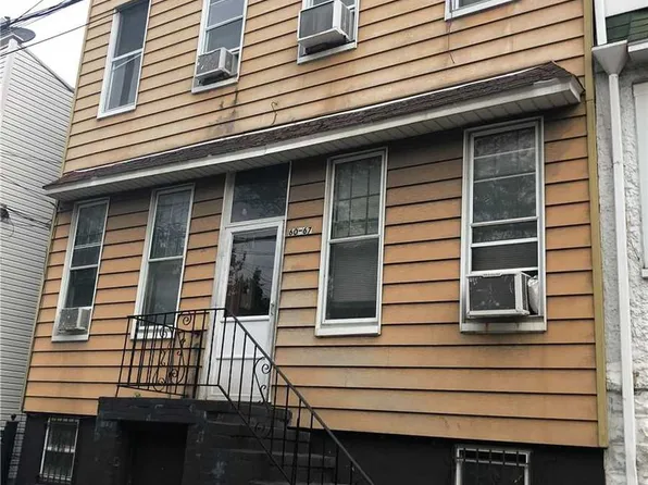 6067 54th St, Maspeth, NY 11378