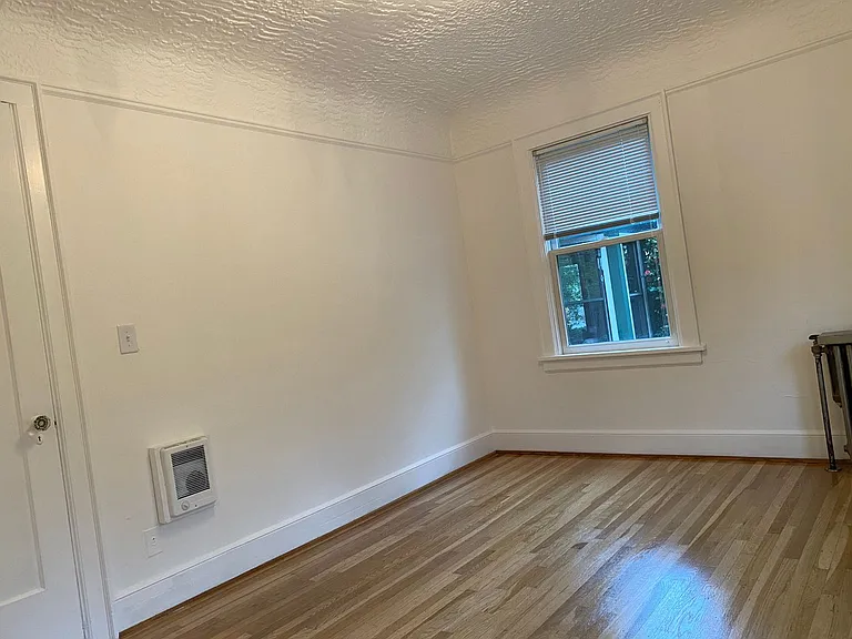 2235 NW Johnson St — Photo 28