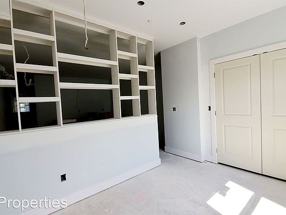 4th image of 3852 W Girard Ave #10433240