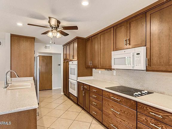 4th image of 6053 N 22nd Ave