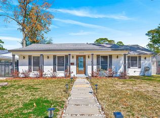 10054 Cedardale Dr, Houston, TX 77055