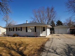 2429 Manitowoc Rd, Green Bay, WI 54311