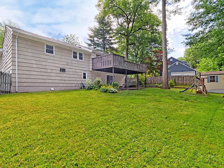 2 Langtree Dr — Photo 17