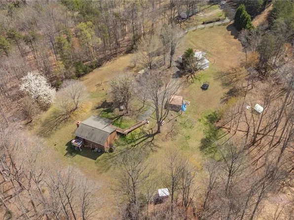 191 Caudle Ln, Eden, NC 27288