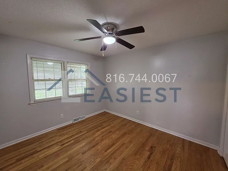 1005 NW Range St — Photo 11