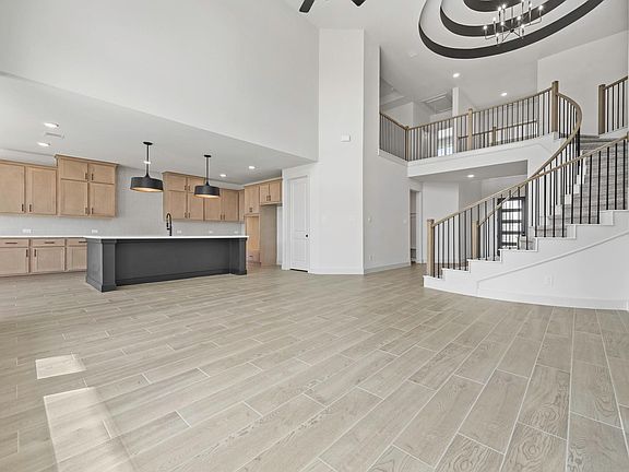 4th image of 1021 Arbor Village Ln
