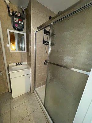 Rented by TORNADO REALTY LLC | media 22