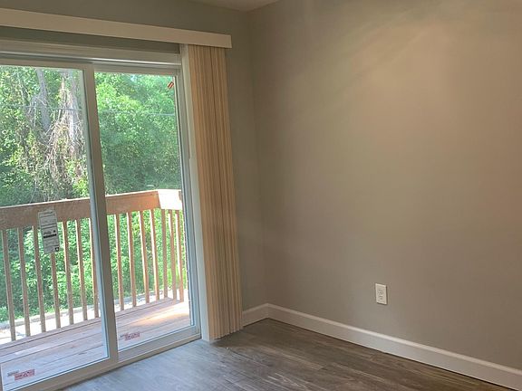 5th image of 23 Hillside Dr #23