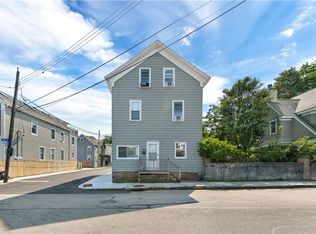 24 Pond Ave, Newport, RI 02840