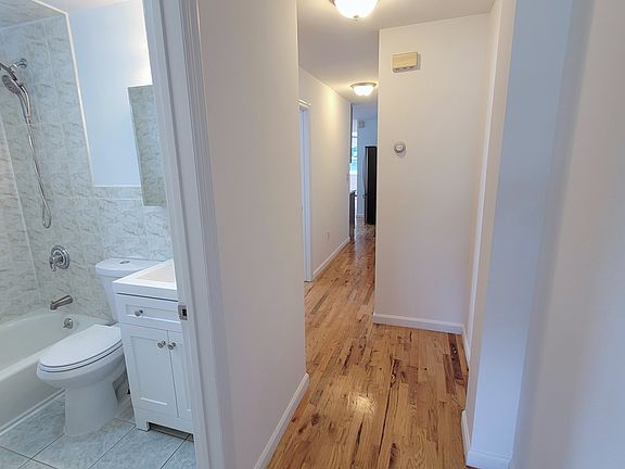 5th image of 3153 Wissman Ave #2