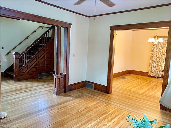 4th image of 216 Wooster St