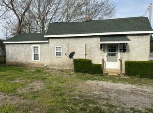 236 Eagle Dr, Marshfield, MO 65706