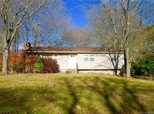 583 Treat Ln, Orange, CT 06477