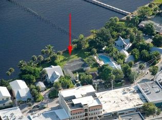 37 SW Seminole St, Stuart, FL 34994