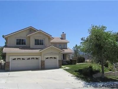 14240 Yellowstone Ln, Canyon Country, CA, 91387