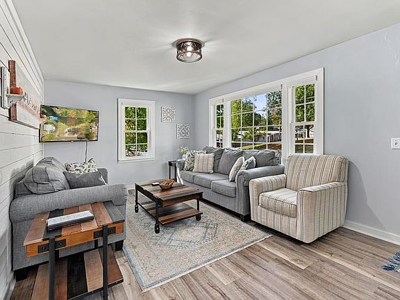 5th image of 187 Meadow Lark Ln