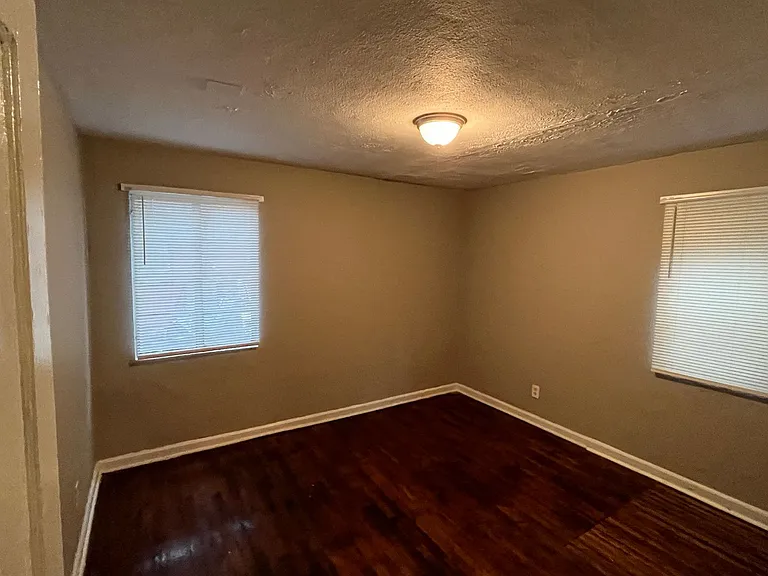 922 Harbison Dr — Photo 14