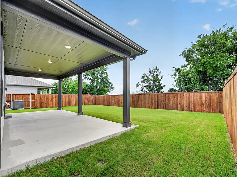 1567 Dukeswood Dr — Photo 11