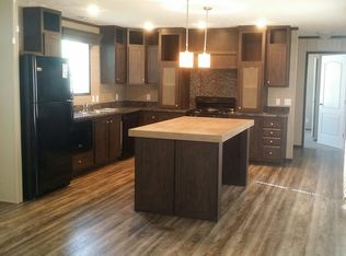 104 Carmell St, Belleville, MI 48111