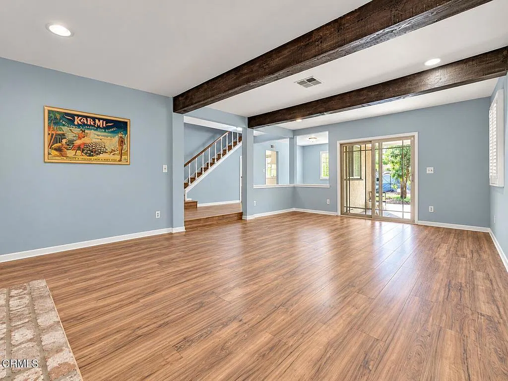 3 bed, 3.0 bath, 2233 sqft, $7,500 — Photo 4