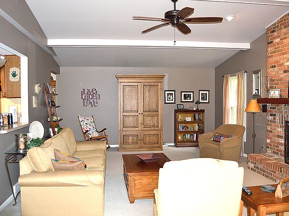 5th image of 46023 N Valley Dr