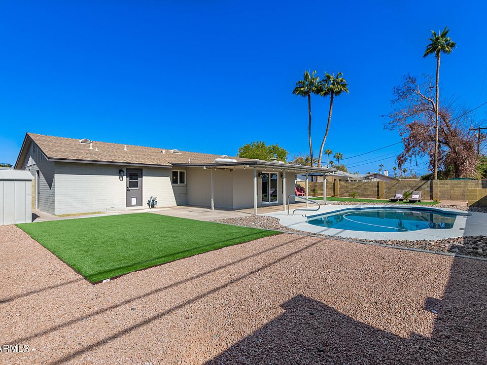 2nd image of 3035 E SHANGRI LA Road