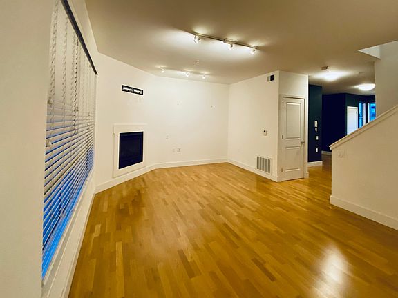 Living room with Gas Fireplace