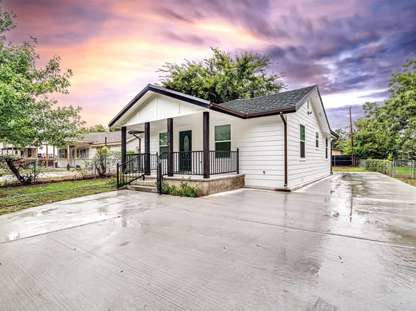 1116 Cambridge St, River Oaks, TX 76114