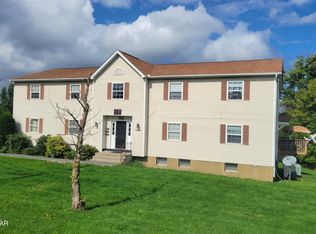 865 Avoy Rd APT 16, Lake Ariel, PA 18436