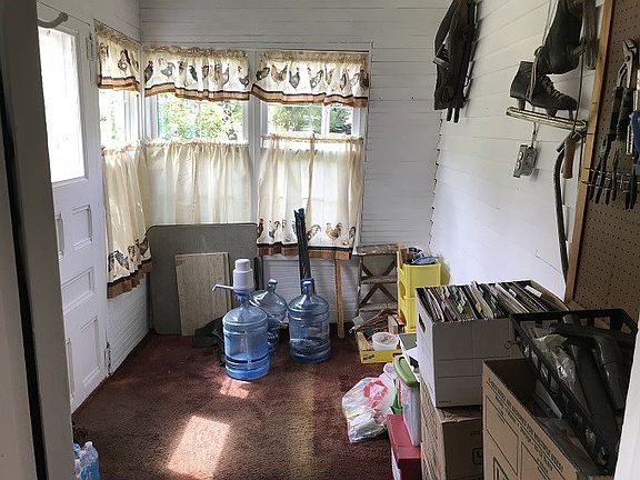 3rd image of 128 N Main St