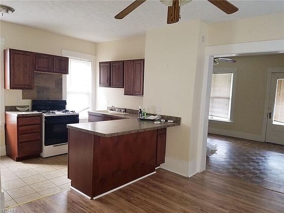 4th image of 1331 W 2nd St
