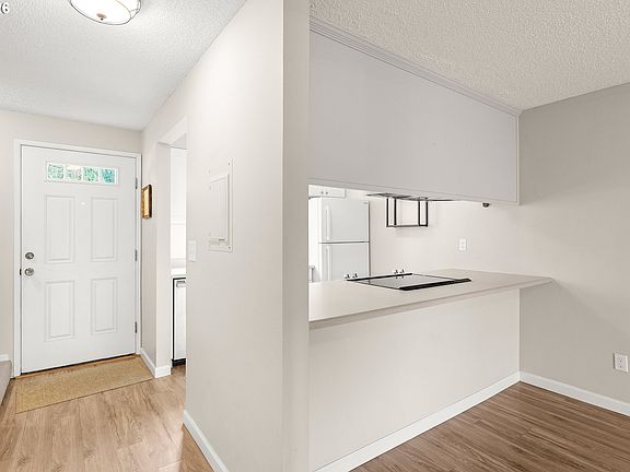 2nd image of 29650 SW Courtside Dr APT 18